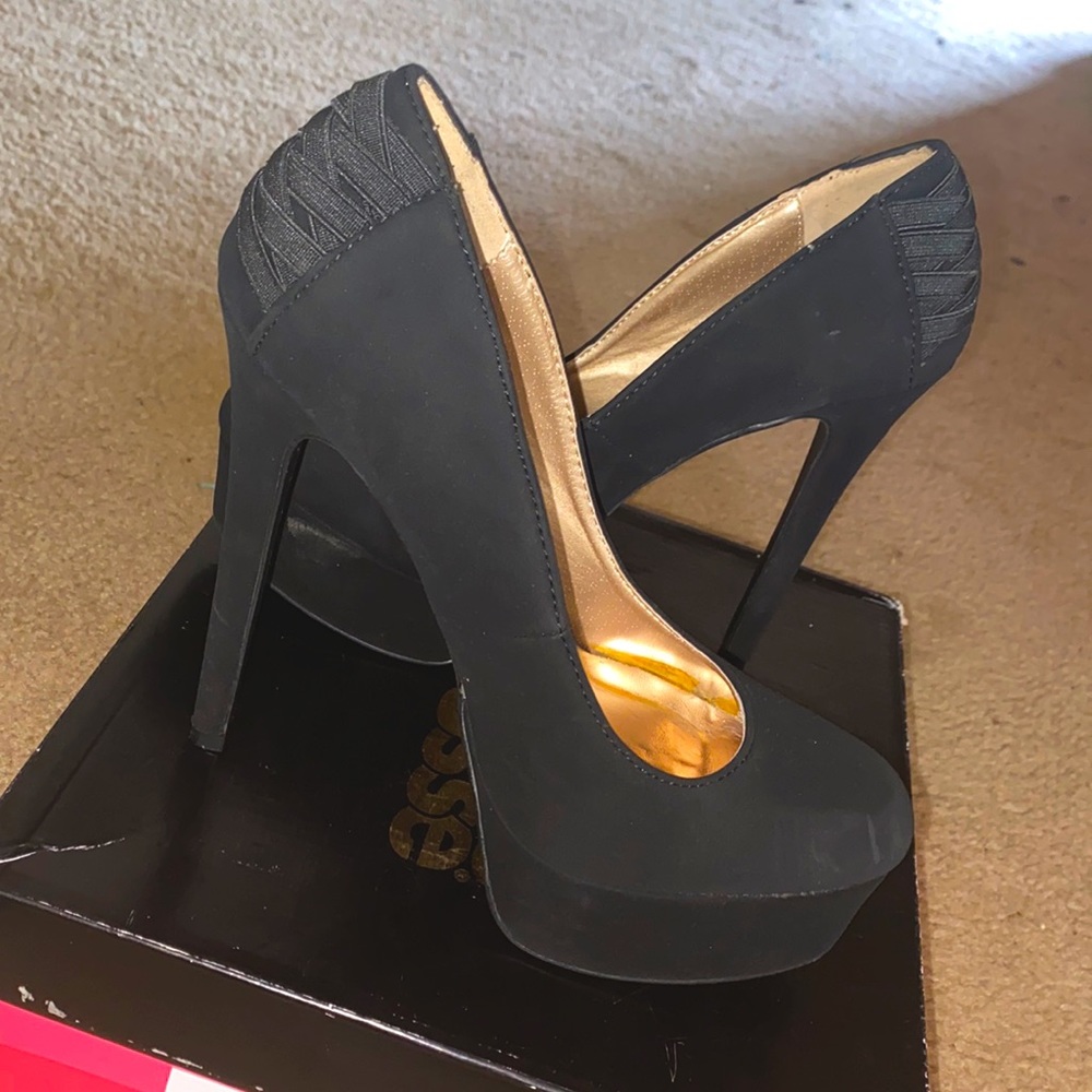 Women pumps